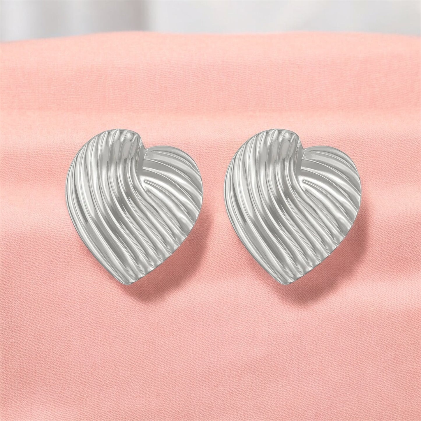 Silver waves of love